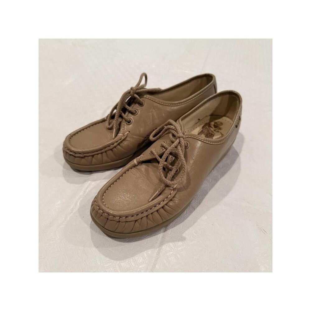SAS Women's Beige Leather Moccasin Shoes 7